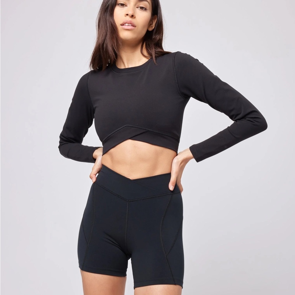 L Space Aim High  Black Long Sleeve Crop Top
